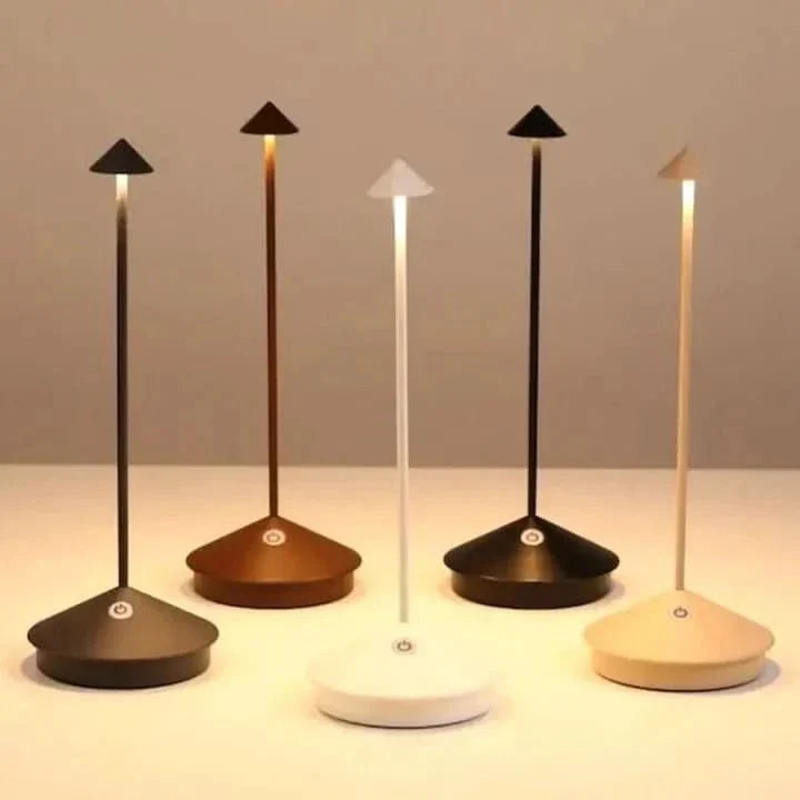 Projecteur sans fil étanche et dimmable - Idéal pour une utilisation intérieure et extérieure