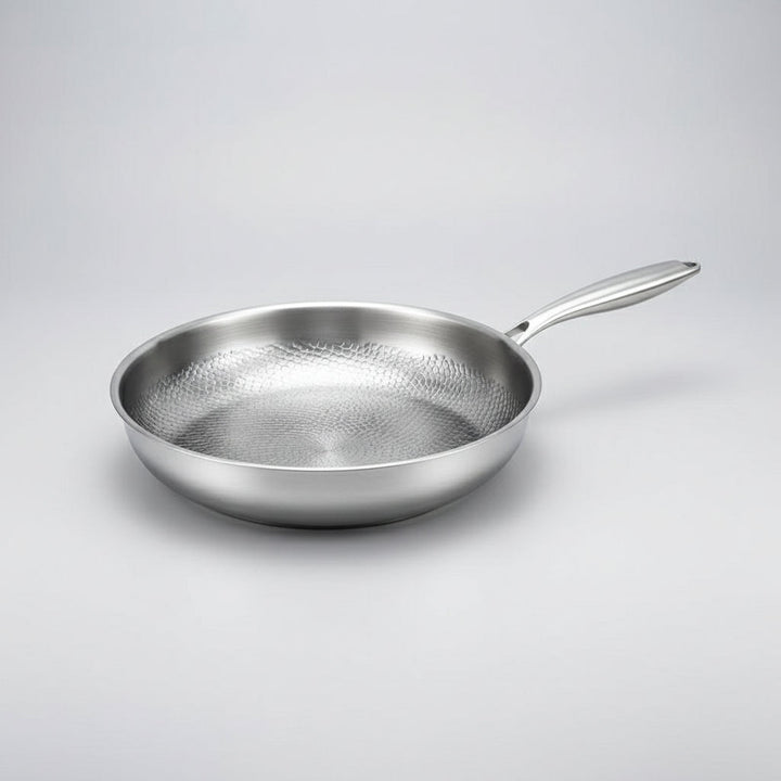 Poêle à Frire en Titane Martelé Antiadhésive pour Plaques à Induction et Cuisines Modernes