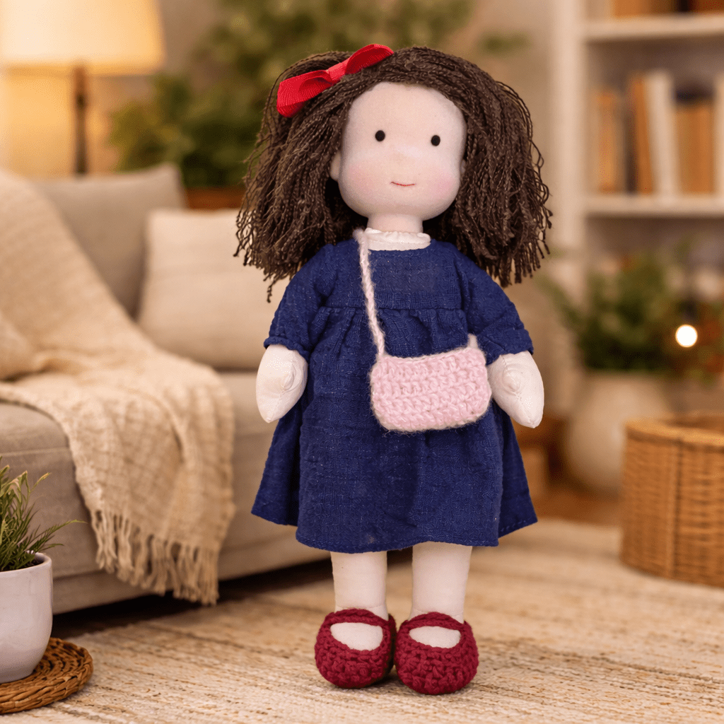Poupée Waldorf Artisanale Fabriquée en Coton pour un Jeu Créatif