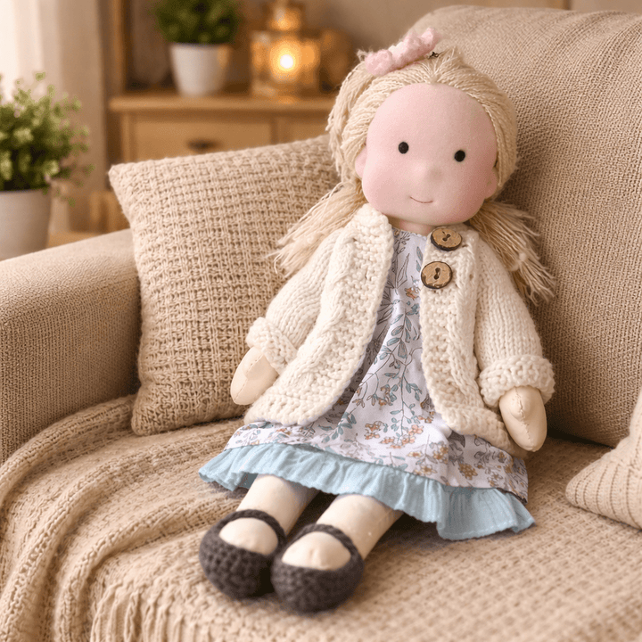Poupée Waldorf Artisanale Fabriquée en Coton pour un Jeu Créatif