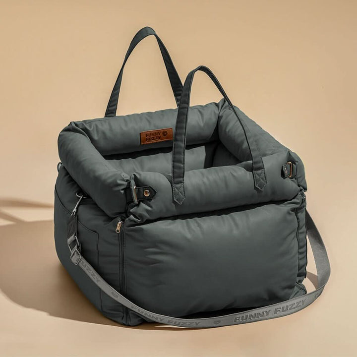 Siège de voiture de luxe pour chien avec ceinture de sécurité pour des trajets élégants