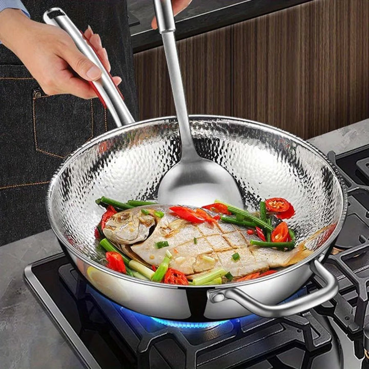 Wok en Titane Premium avec Fond Rond pour Plaques Induction et Sautés Faciles
