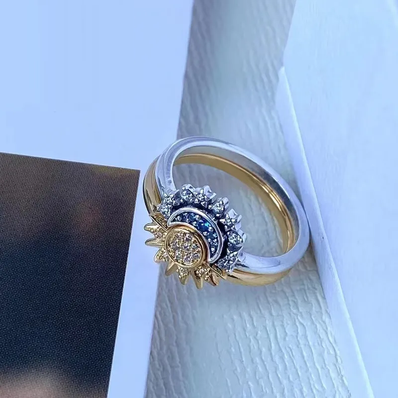 Bague en Cristal Argenté Scintillant avec Design Lune et Soleil