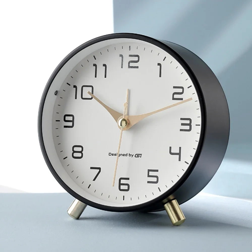 Horloge de table silencieuse scandinave contemporaine