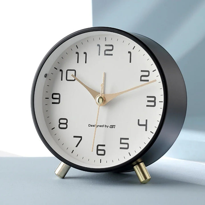 Horloge de table silencieuse scandinave contemporaine