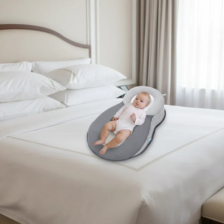 Coussin Ergonomique pour Bébé – Solution de Sommeil Sûre pour Nourrissons