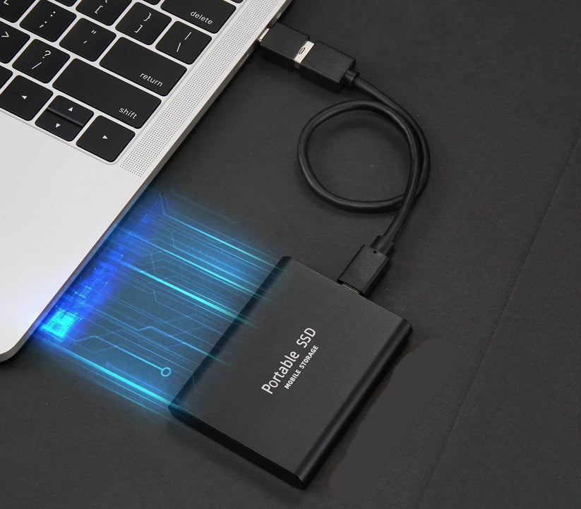 SSD Externe Ultra | USB 3.1 Type-C | Vitesses jusqu'à 1000 Mo/s | Disponible en 500 Go, 1 To et 2 To | Design Compact et Antichoc