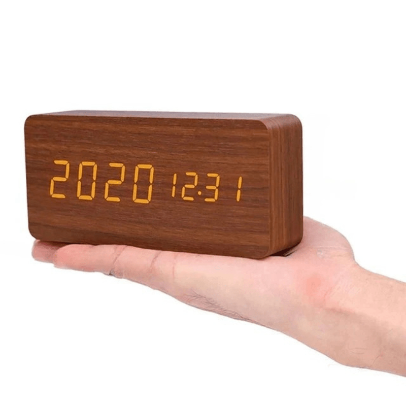 Horloge en Bois LED avec Contrôle Vocal pour un Affichage du Temps Élégant