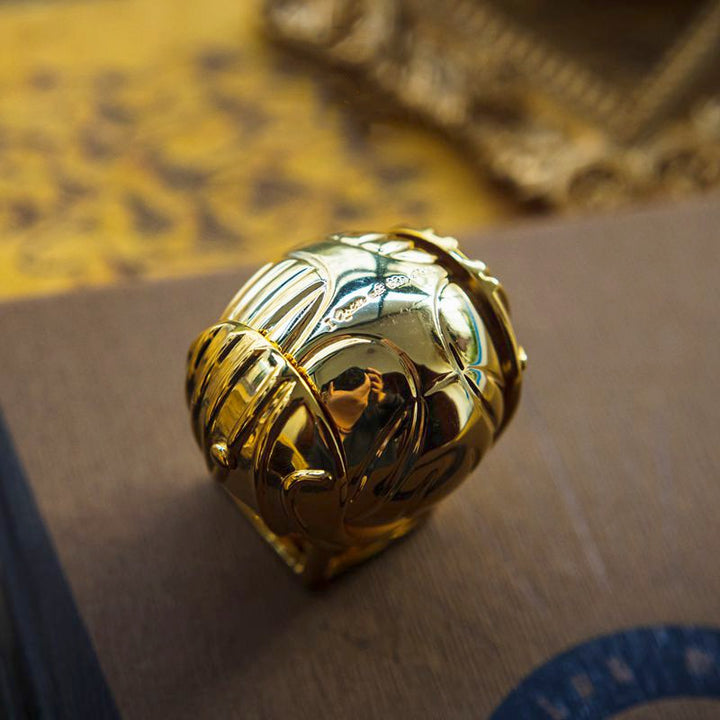 Boîte à Anneau en Or Plaqué 18k avec Design Mobile | Bijoux de Luxe