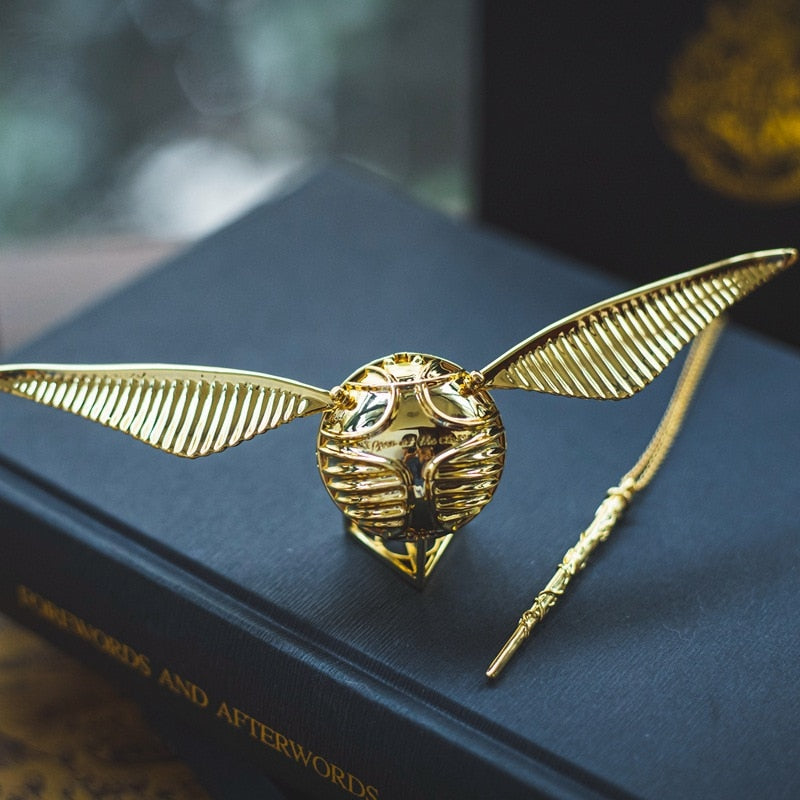 Boîte à Anneau en Or Plaqué 18k avec Design Mobile | Bijoux de Luxe