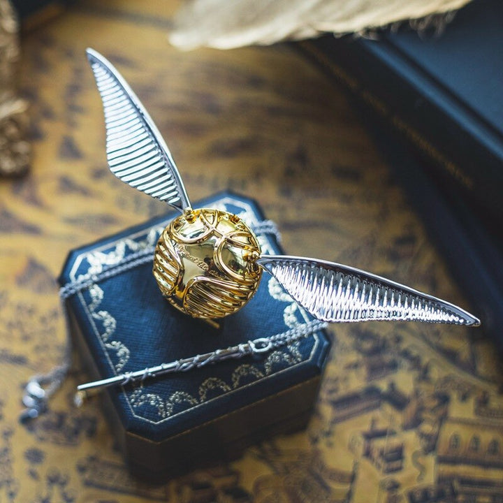 Boîte à Anneau en Or Plaqué 18k avec Design Mobile | Bijoux de Luxe