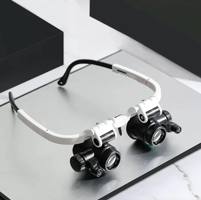 Loupes avec Lumière et Grossissement 8x, 15x & 23x