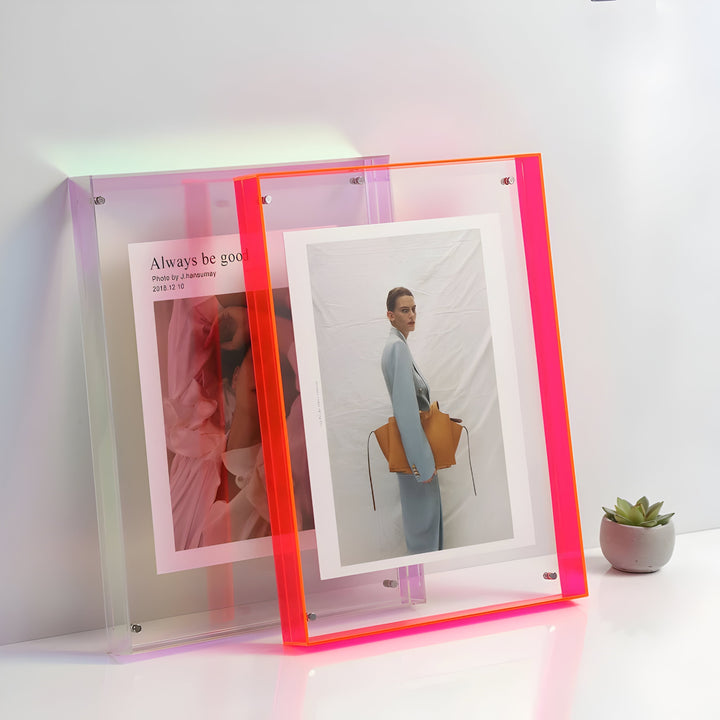 Cadre Photo Acrylique Moderne – Options Claires et Colorées pour la Protection des Photos